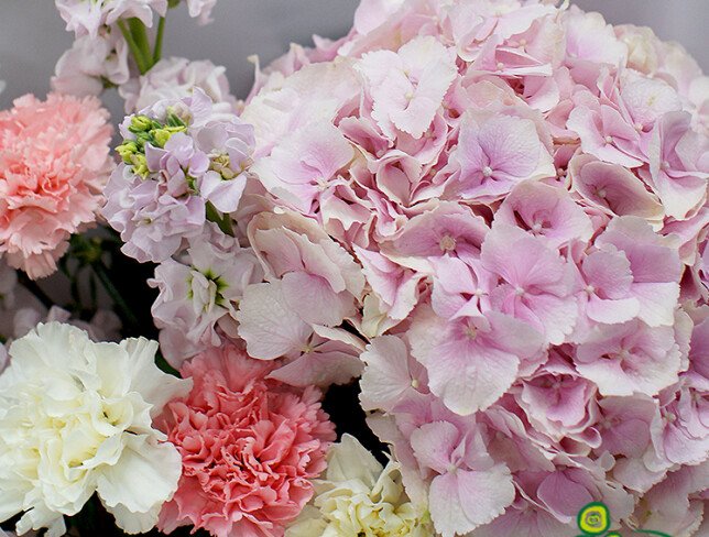 Buchet "Atingere roz" foto