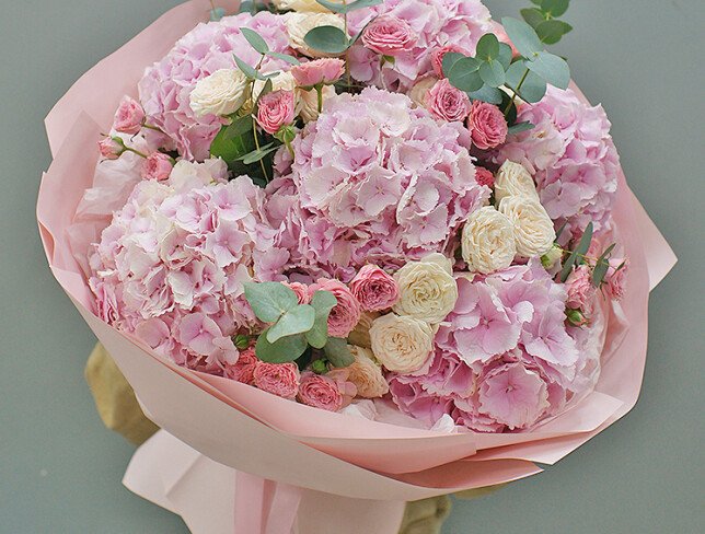 Bouquet with pink hydrangeas and spray roses (pre-order, 10 days) photo