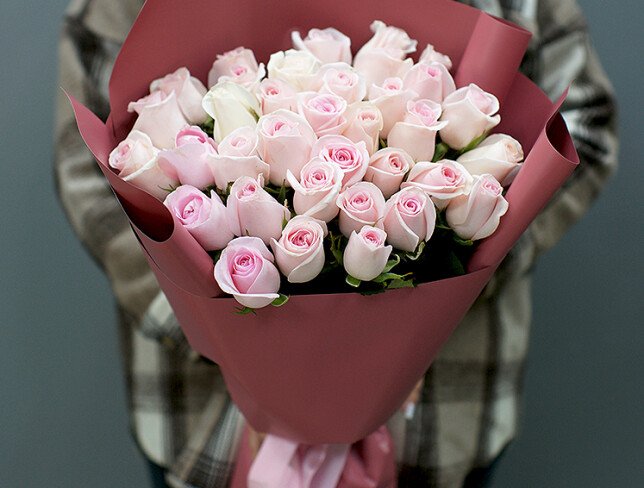 Buchet din 35 trandafiri roz pal 40 cm — foto 3