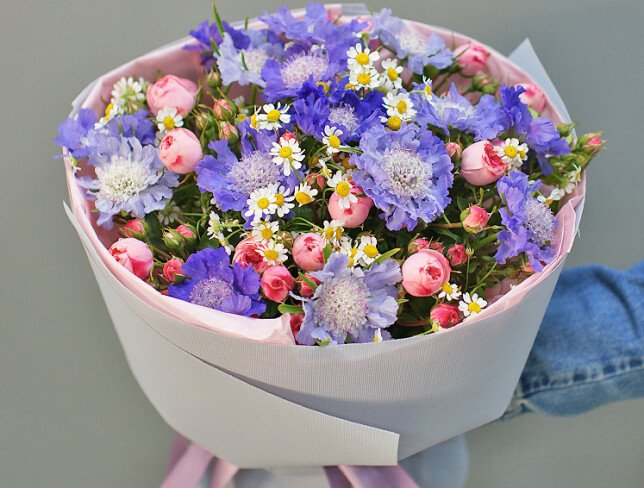Bouquet of pink spray roses and scabiosa "Little Joys" photo