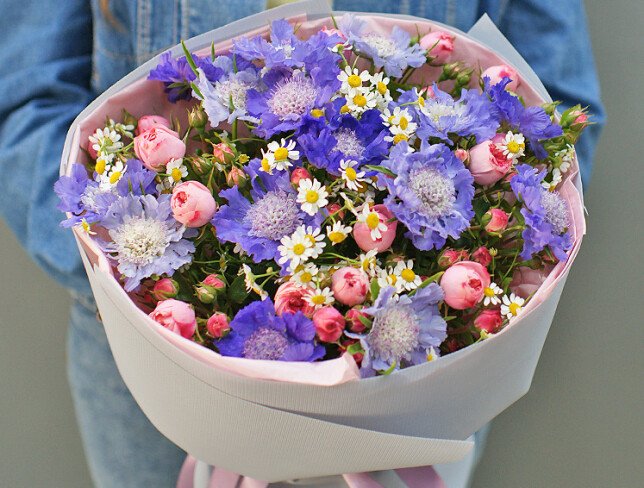 Bouquet of pink spray roses and scabiosa "Little Joys" photo