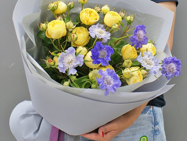 Bouquet of yellow peony-shaped roses and scabiosa “French Summer” photo