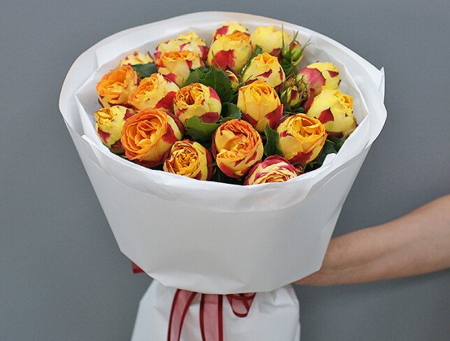 Bouquet of peony-shaped roses "Flame of Tenderness" photo