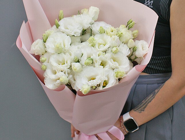 Buchet din 11 eustome albe foto