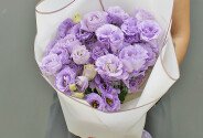 Bouquet of purple eustoma "Purple cloud" — photo 2
