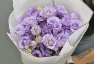 Bouquet of purple eustoma "Purple cloud" — photo 3