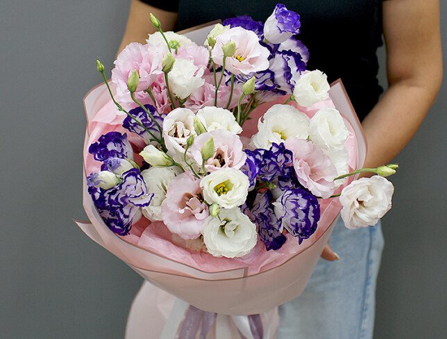 Buchet din eustoma multicolora „Melodia culorilor” foto