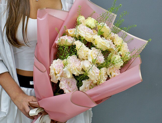 Bouquet of lisianthus "Elegant Simplicity" photo