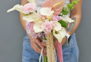 Buchet de mireasa din cale albe, anthurium, hortensie si amarant — foto 1