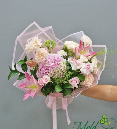 Bouquet of pink hydrangea, lilies and roses "Petals of Happiness" photo 394x433