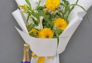 Set: Buchet din floarea-soarelui, gladiole si romanite si Vin spumant brut alb Cricova 0,75 l — foto 1