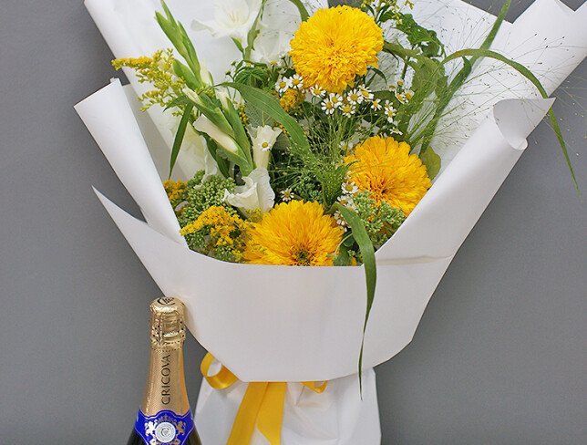 Set: Buchet din floarea-soarelui, gladiole si romanite si Vin spumant brut alb Cricova 0,75 l foto