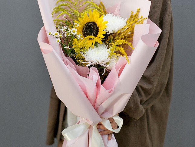 Bouquet "Smile of the Sun" photo