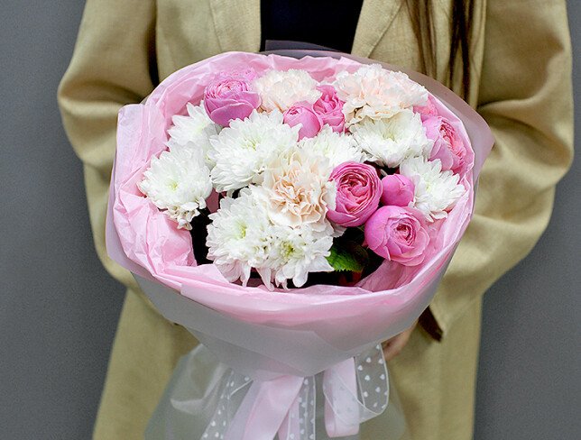Buchet cu crizanteme si trandafiri Silva Pink „Raze de tandrete” foto