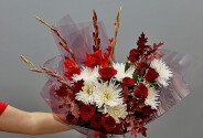 Bouquet with roses, chrysanthemums and maple leaves “Autumn Enigma” — photo 1