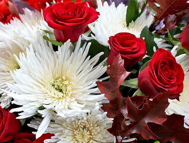 Bouquet with roses, chrysanthemums and maple leaves “Autumn Enigma” photo