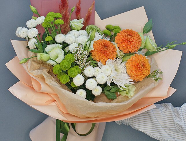 Bouquet of chrysanthemums and dahlias "Charm of the Day" photo
