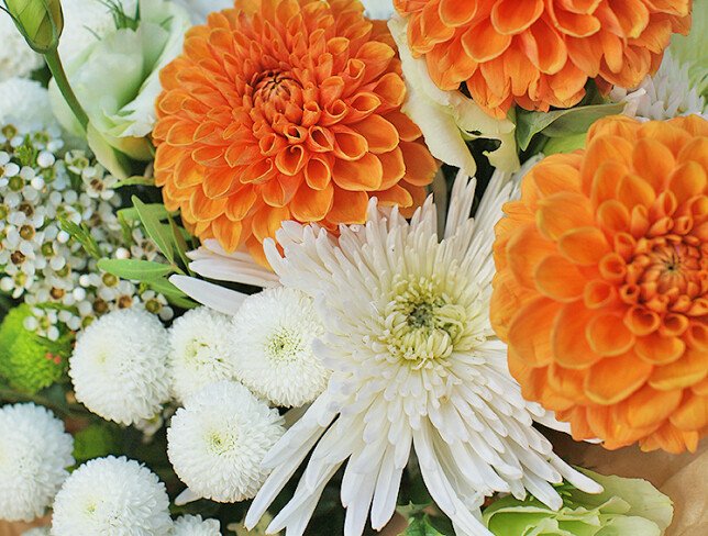 Bouquet of chrysanthemums and dahlias "Charm of the Day" photo