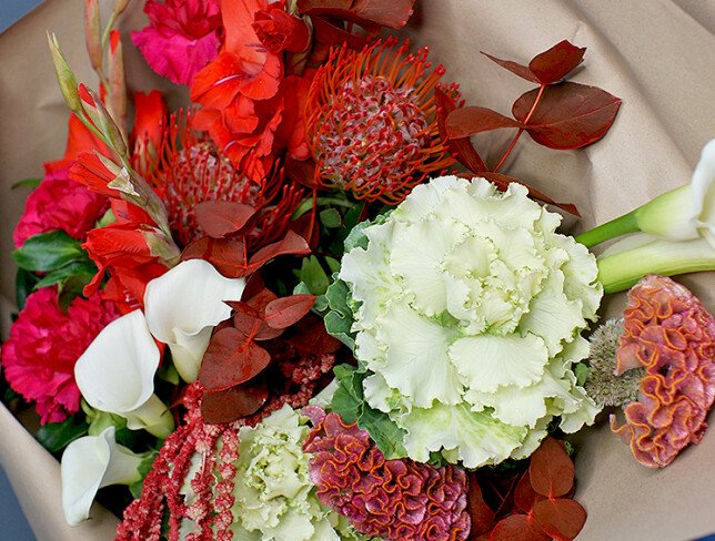 Bouquet of gladioli, callas and celosia "Burning Elegance" photo