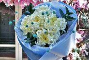 Bouquet of white chrysanthemums Vienna "White Accent" — photo 2
