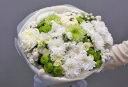 Buchet din crizanteme si trandafiri de tufa „Suflarea toamnei” — foto 3