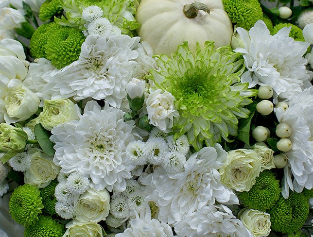 Buchet din crizanteme si trandafiri de tufa „Suflarea toamnei” — foto 5