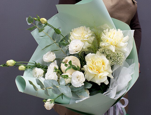 Buchet din trandafiri albi si eustome „Eleganta toamnei” — foto 2