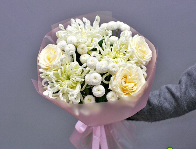 Buchet din crizanteme si trandafir Candlelight