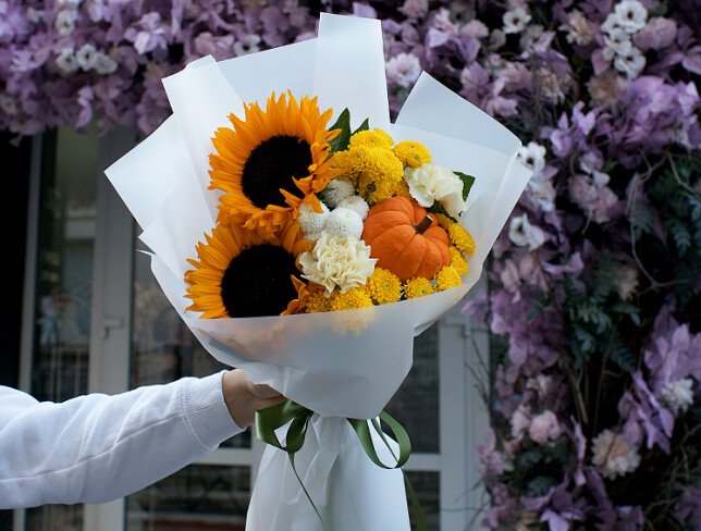 Buchet cu floarea-soarelui si bostan decorativ „Gustul toamnei” foto
