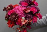 Bouquet of pink hydrangea and pompon chrysanthemums Bigoudi — photo 1
