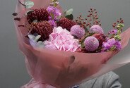 Bouquet of pink hydrangea, protea, and chrysanthemums — photo 4