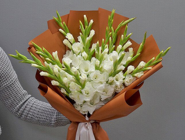 Buchet din 15 gladiole albe foto