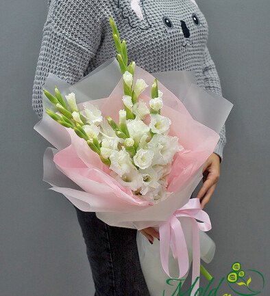 Bouquet of white gladioli "Tender Morning" photo 394x433
