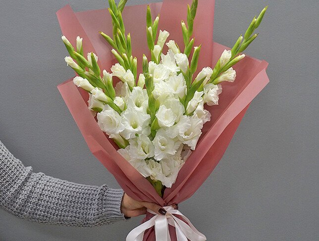 Buchet din 9 gladiole albe foto
