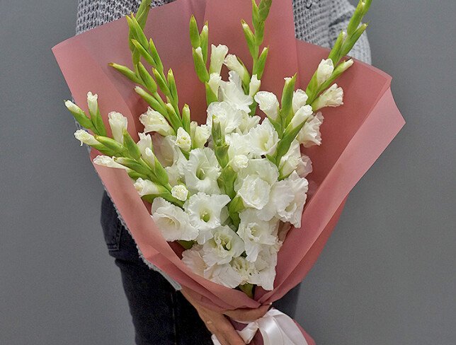 Buchet din 9 gladiole albe foto
