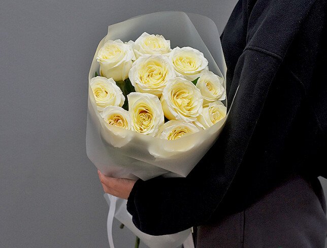 Buchet din 11  trandafiri albi „Candlelight” — foto 3