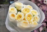 Buchet din 11  trandafiri albi „Candlelight” — foto 5