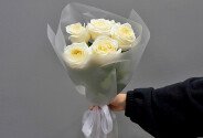 Buchet din 5 trandafiri albi "Candlelight" — foto 1