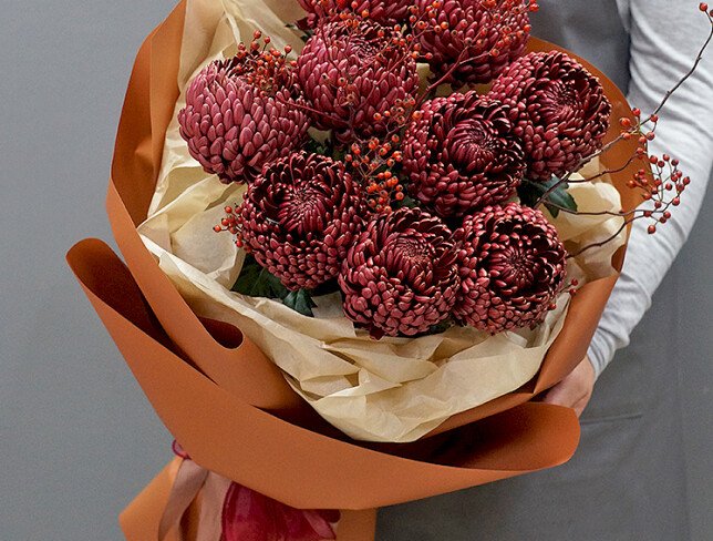 Bouquet of chrysanthemums Bigoudi "Burgundy Cloud" — photo 3