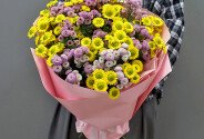 Букет из жёлтых и розовых хризантем — фото 2