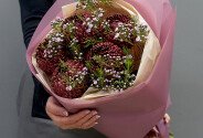 Buchet din 5 crizanteme sferice maro si waxflower — foto 2