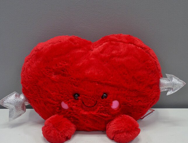 Red heart with an arrow h=35 cm photo