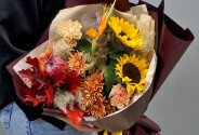 Buchet exotic de toamna cu protea, floarea-soarelui si strelitzia — foto 3