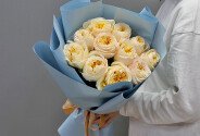 Bouquet of 11 peony-shaped roses “Cream Expression” — photo 3