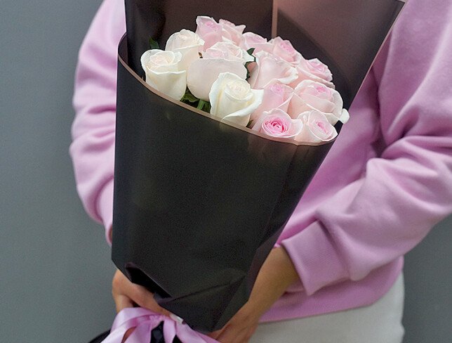 Bouquet of 15 pale pink roses 60-70 cm — photo 2