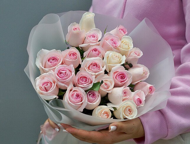 Buchet din 25 trandafiri roz pal 60-70 cm — foto 4