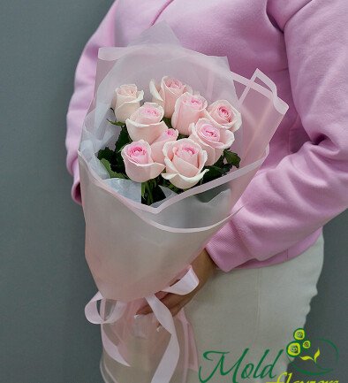 Buchet din 9 trandafiri roz pal 60-70 cm