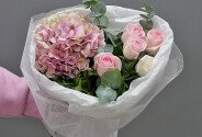Buchet cu hortensie si trandafiri roz-pal — foto 4