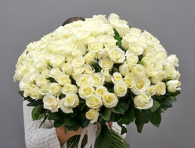 Buchet din 131 trandafiri albi  60 cm (la comanda, 5 zile) foto