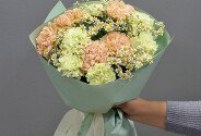 Bouquet of multicolored dianthus and daisies — photo 4